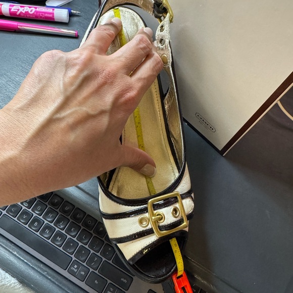 Brand new never worn coach sandals Madisen size 11M - Picture 6 of 9